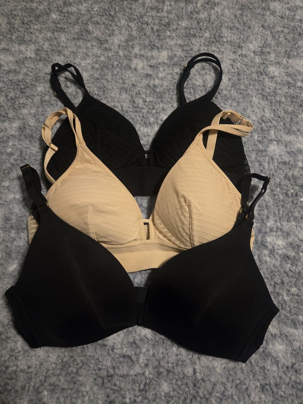 Lively T-Shirt Bralettes Set of 3 Wireless Black & Nude Size M